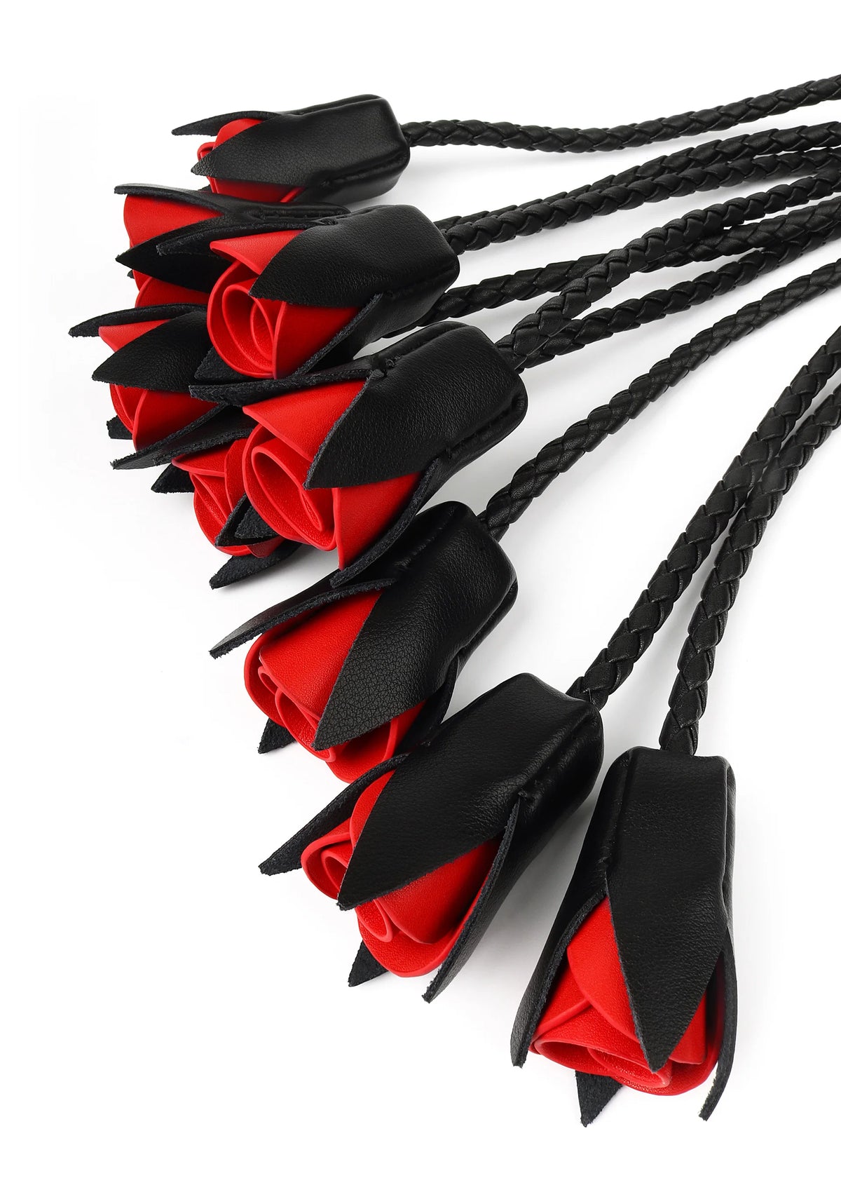 Bestel: Masters Real Leather Roses Whip by Hidden Desire - bij Happytoys.nl, happytoys.be, Happytoys.ae: erotische sex webshop | liever Happy dan Easy ⭐⭐⭐⭐⭐ - Default Title - 20006 - BLACK