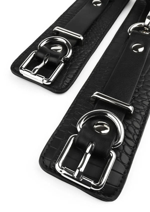Bestel: Croc - Embossed Ankle Cuffs by Feros Avanza - bij Happytoys.nl, happytoys.be, Happytoys.ae: erotische sex webshop | liever Happy dan Easy ⭐⭐⭐⭐⭐