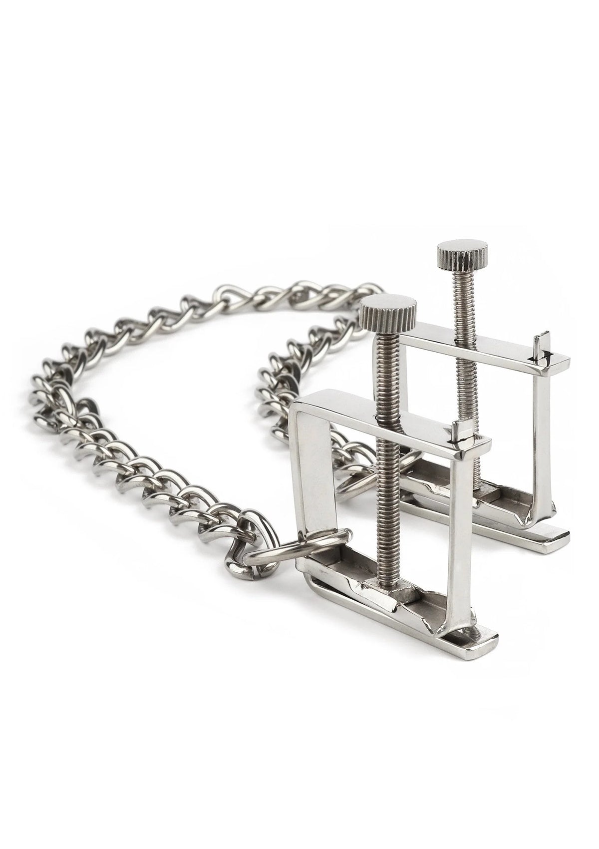 Bestel: Press Nipple Clamps With Chain by Mr. Steel - bij Happytoys.nl, happytoys.be, Happytoys.ae: erotische sex webshop | liever Happy dan Easy ⭐⭐⭐⭐⭐ - Default Title - 38405 - SILVER