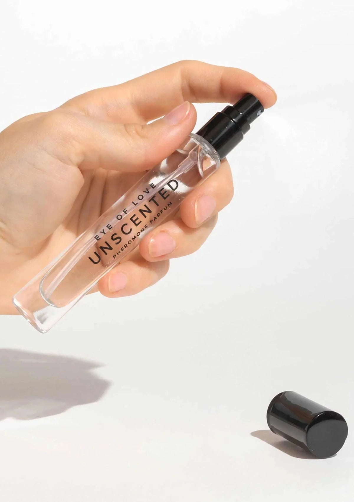 Bestel: Pheromone Attract Her 10 ml - bij Happytoys.nl, happytoys.be, Happytoys.ae: erotische sex webshop | liever Happy dan Easy ⭐⭐⭐⭐⭐