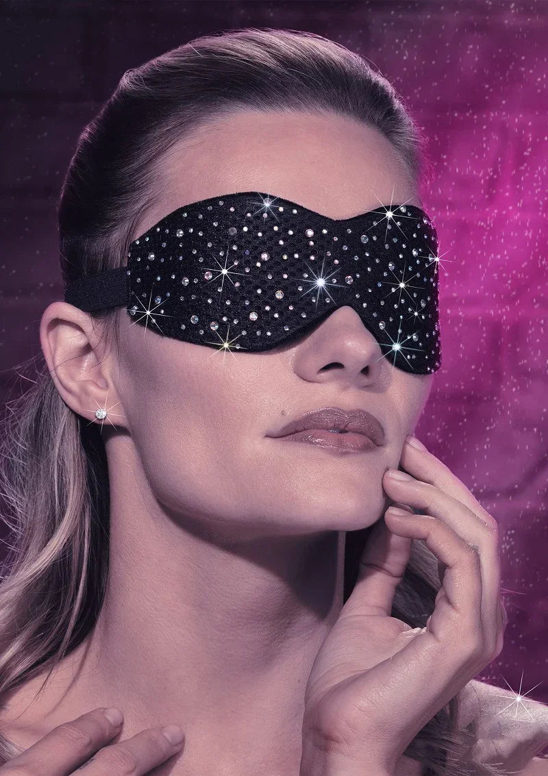 Bestel: Radiance Blackout Eye Mask by CalExotics - bij Happytoys.nl, happytoys.be, Happytoys.ae: erotische sex webshop | liever Happy dan Easy ⭐⭐⭐⭐⭐