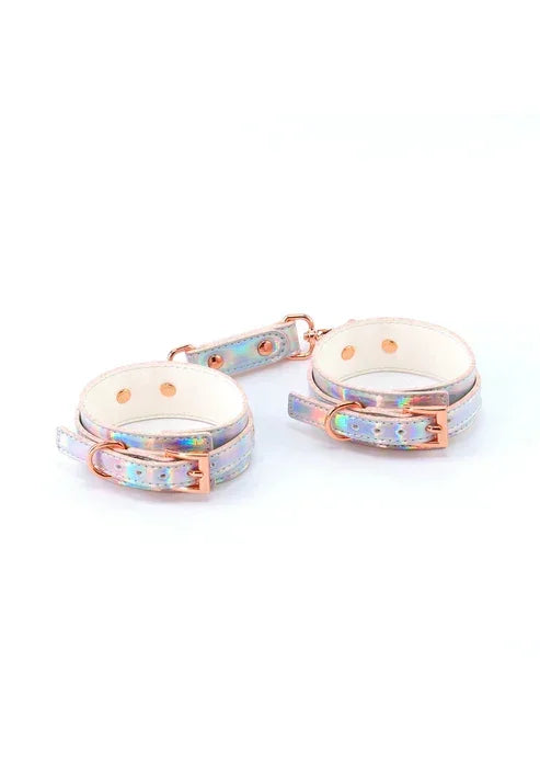 Bestel: Cosmo Bondage Wrist Cuffs by NS Novelties - bij Happytoys.nl, happytoys.be, Happytoys.ae: erotische sex webshop | liever Happy dan Easy âââââ