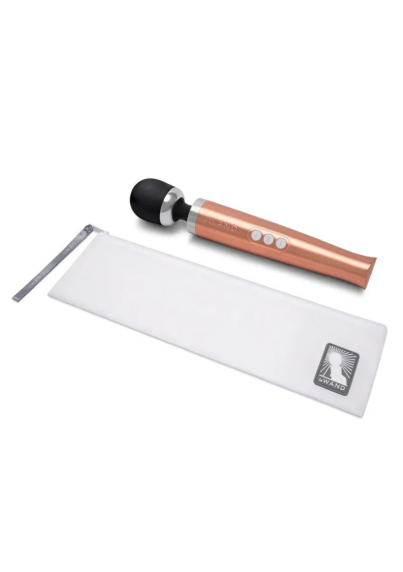 Bestel: Die Cast Rechargeable Vibrating Massager by Le Wand - bij Happytoys.nl, happytoys.be, Happytoys.ae: erotische sex webshop | liever Happy dan Easy âââââ