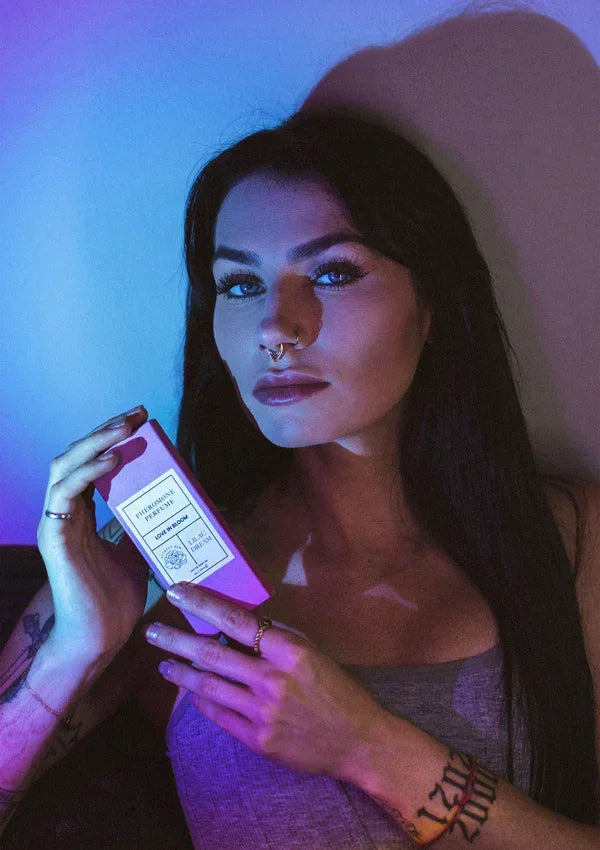 Bestel: Phero Parfum Attract Him 10 ml by Eye of Love - bij Happytoys.nl, happytoys.be, Happytoys.ae: erotische sex webshop | liever Happy dan Easy ⭐⭐⭐⭐⭐