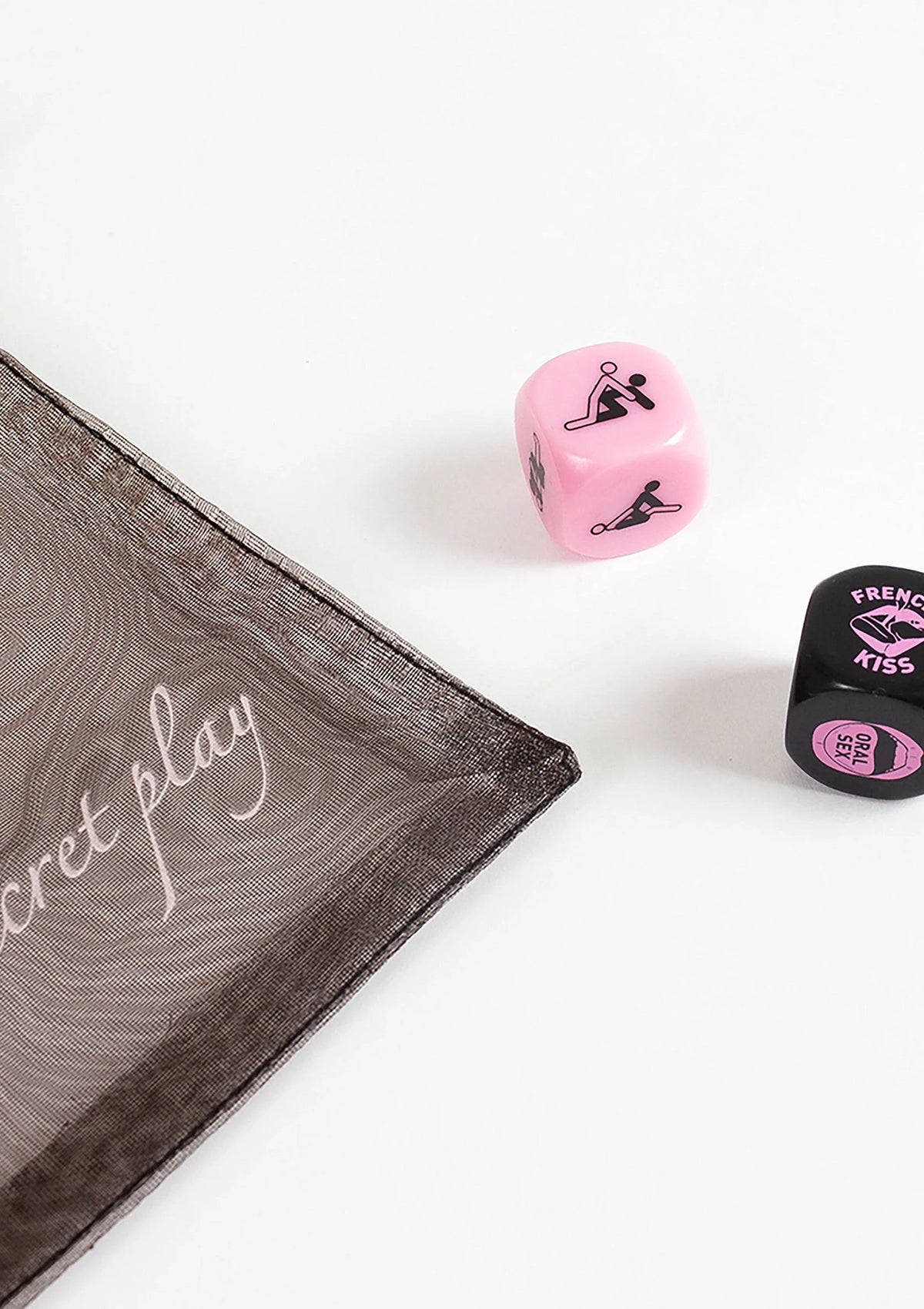 Bestel: Foreplay Lovers Dice 2 pcs - bij Happytoys.nl, happytoys.be, Happytoys.ae: erotische sex webshop | liever Happy dan Easy ⭐⭐⭐⭐⭐ - Default Title - 44333 - BLACK