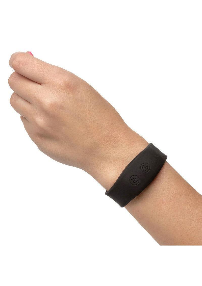 CalExotics-Wristband-Remote-Petite-Bullet-vibrator-met-horlogestijl-afstandbediening-Happytoys-Sexshop-liever-Happy-dan-Easy-5487 @ Happytoys Sexshop: online sex shop for Feeling Happy & Easy 😊 the erotic store owned by a woman