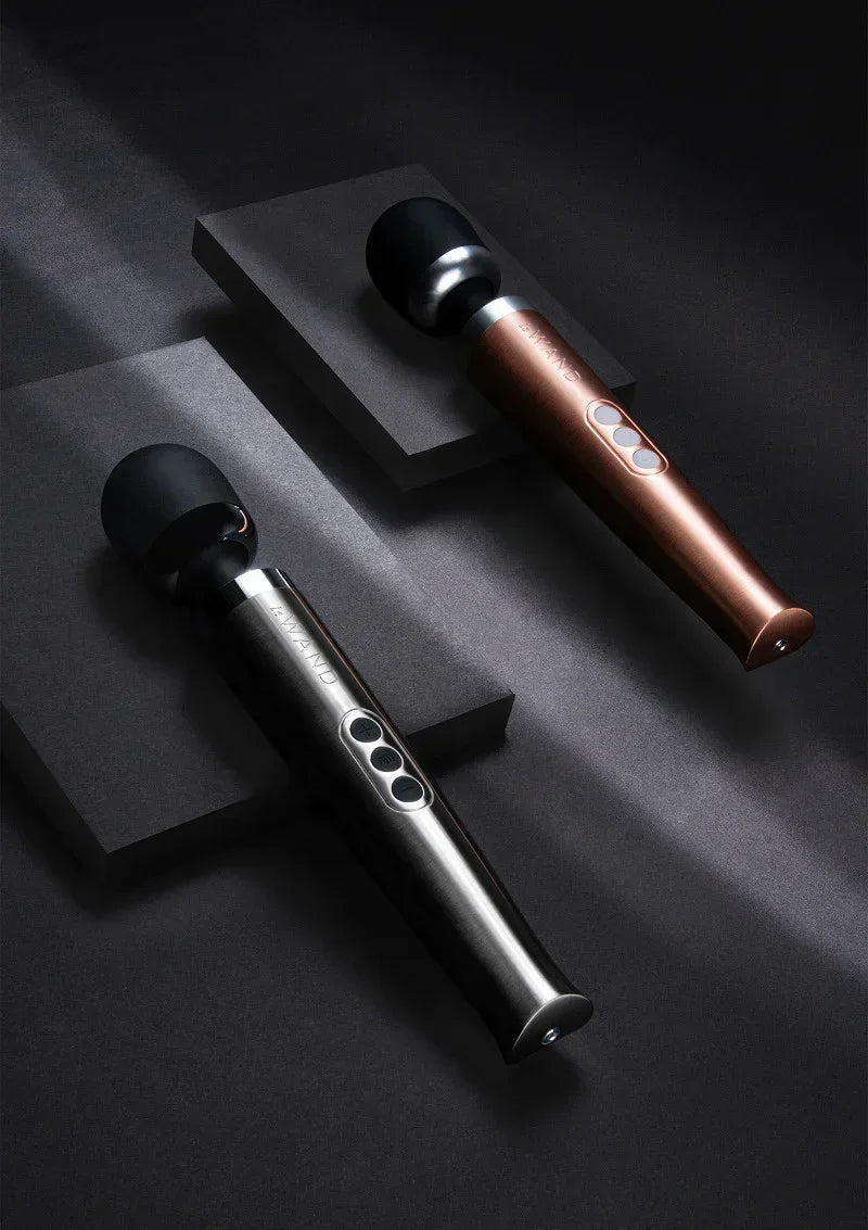 LeWandDieCastRechargeableVibratingMassager_silver_8 @ Happytoys Sexshop: online sex shop for Feeling Happy & Easy 😊 the erotic store owned by a woman