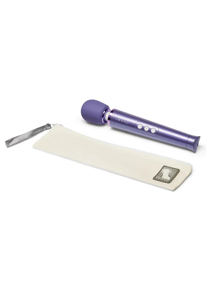 LeWandPetiteRechargeable_violet_4 @ Happytoys Sexshop: online sex shop for Feeling Happy & Easy 😊 the erotic store owned by a woman