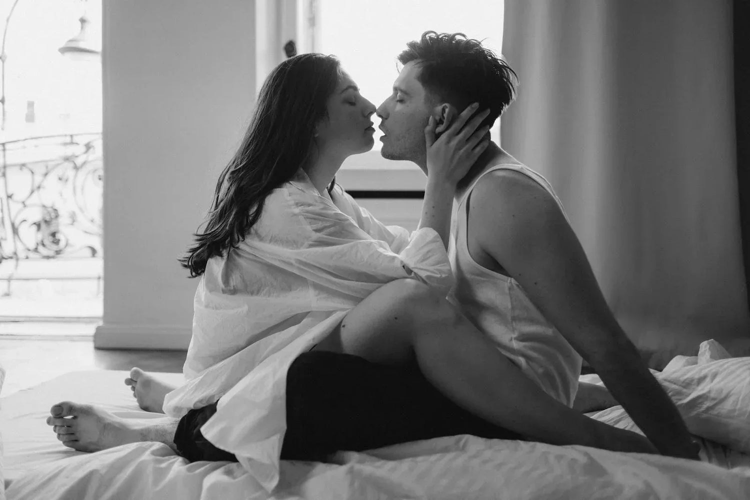 pexels-photo-9498392_95592323-9bf4-4350-bb51-9e96bdf133d3 @ Happytoys Sexshop: online sex shop for Feeling Happy & Easy 😊 the erotic store owned by a woman
